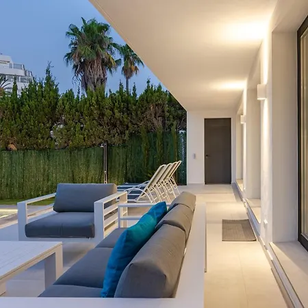 Luxury With Heated Pool, Jacuzzi, Sauna And *