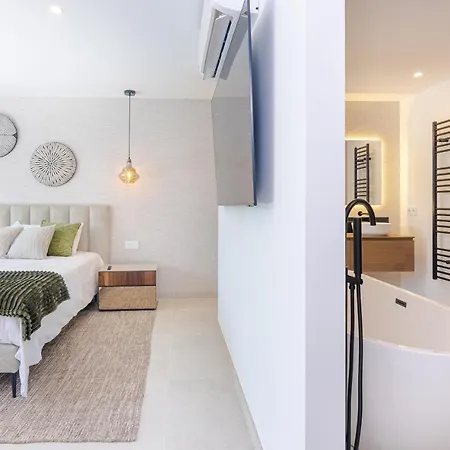 Apartment Luxury With Heated Pool, Jacuzzi, Sauna And Marbella