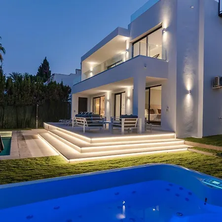 Luxury With Heated Pool, Jacuzzi, Sauna And Apartment Marbella