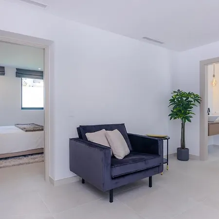 Luxury With Heated Pool, Jacuzzi, Sauna And Apartment