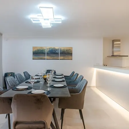 Luxury With Heated Pool, Jacuzzi, Sauna And Apartment Marbella