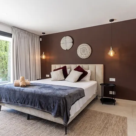 Apartment Luxury With Heated Pool, Jacuzzi, Sauna And Marbella
