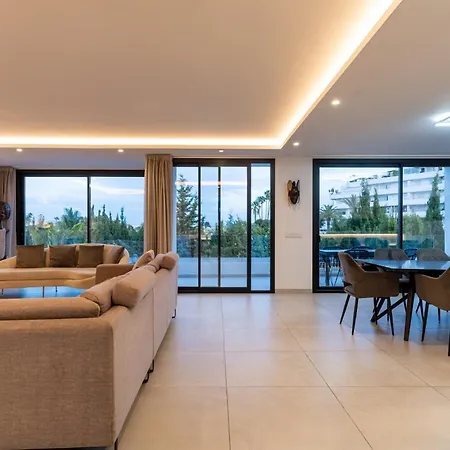 Apartment Luxury With Heated Pool, Jacuzzi, Sauna And Marbella