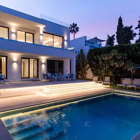 Luxury With Heated Pool, Jacuzzi, Sauna And Apartment