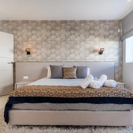 Luxury With Heated Pool, Jacuzzi, Sauna And Apartment *