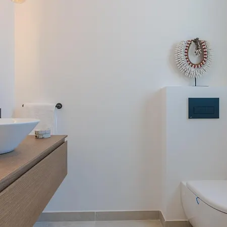 Luxury With Heated Pool, Jacuzzi, Sauna And Appartement Marbella