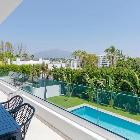 Luxury With Heated Pool, Jacuzzi, Sauna And Appartement Marbella